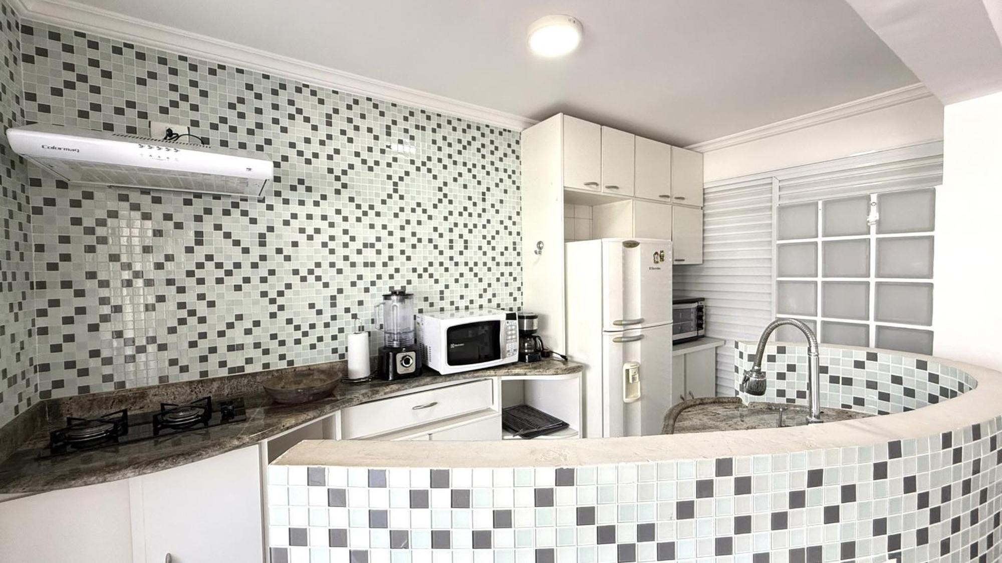 Flat A 1 Quadra Da Pitangueiras - Ar Condicionado - 6 Pessoas Guaruja